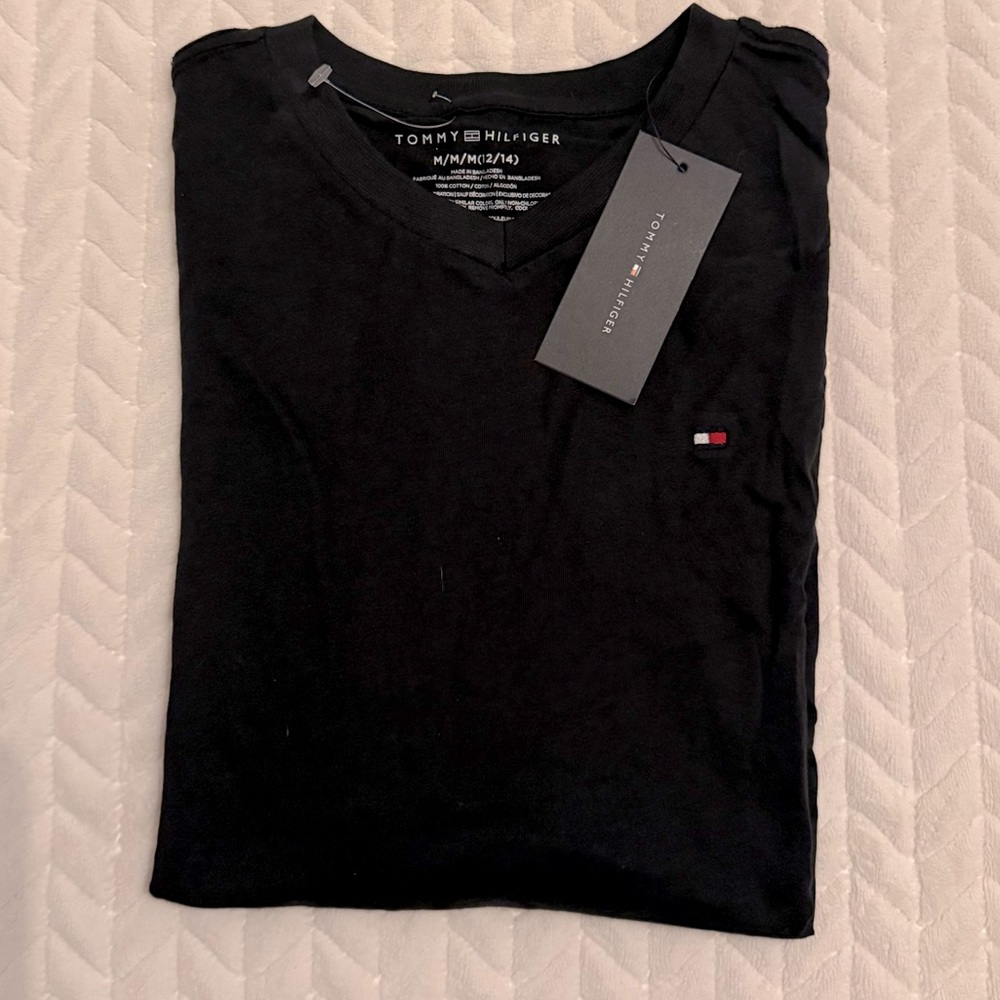 NWT TOMMY HILOFIGER BOYS M LONG SLEEVE TSHIRT